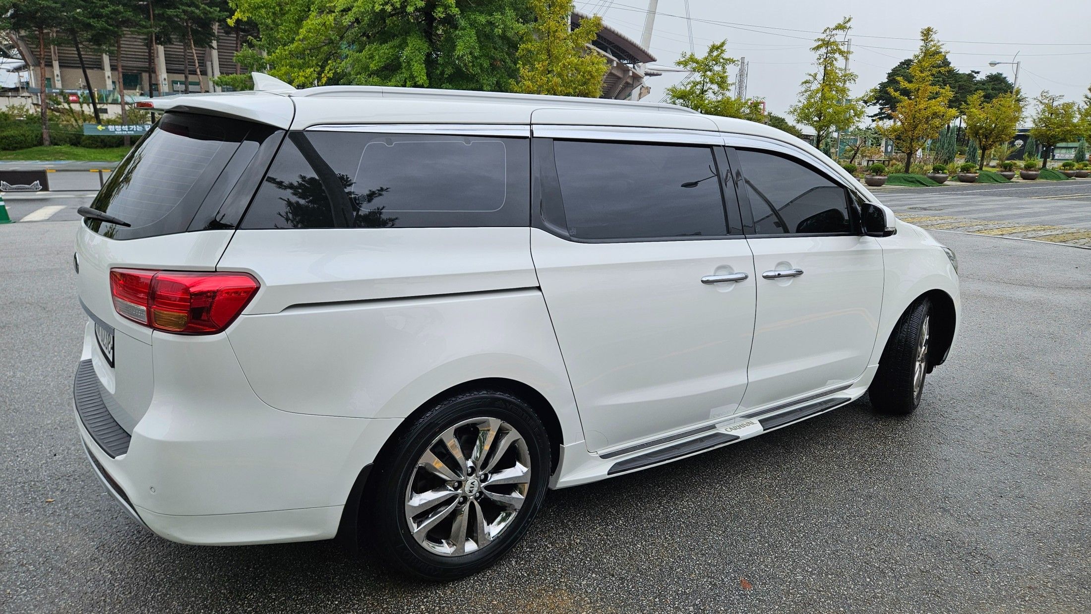 KIA CARNIVAL 2016