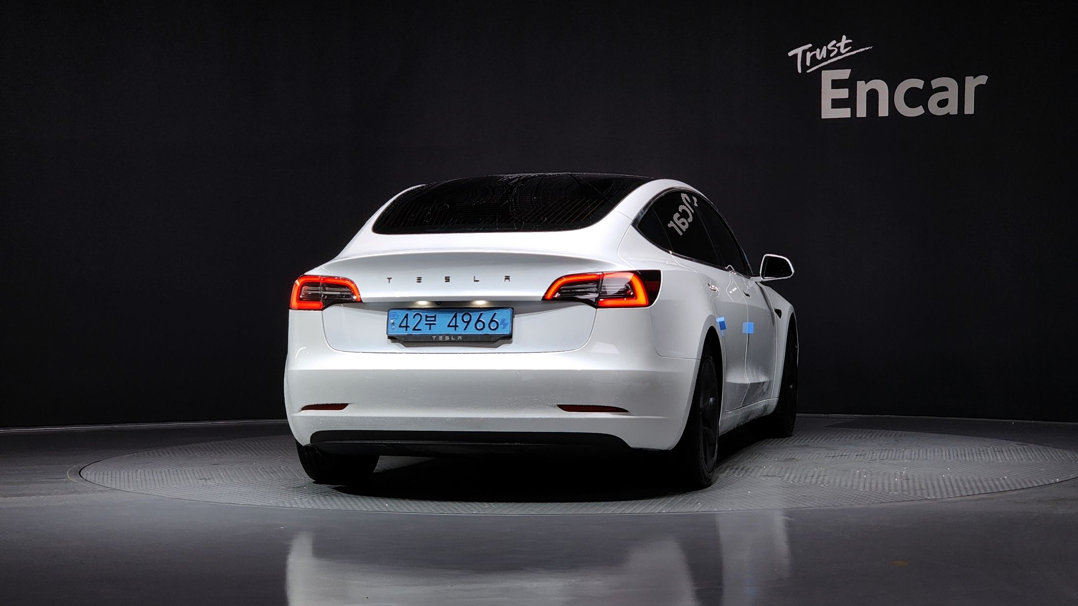 TESLA MODEL 3 2020