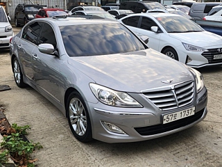 HYUNDAI GENESIS 2011