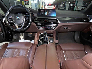 BMW 5-SERIES G30 2017