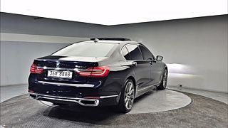 BMW 7-SERIES G11 2016
