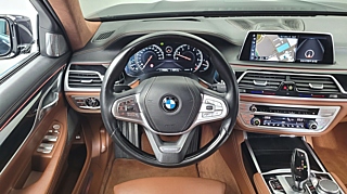 BMW 7-SERIES G11 2016