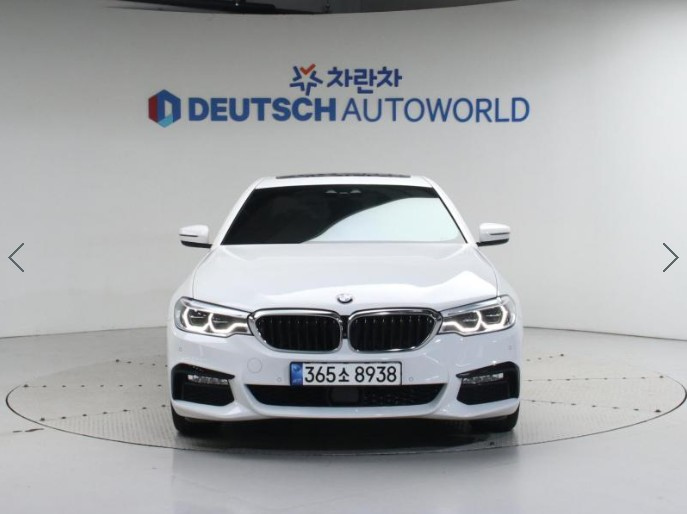 BMW 5-SERIES G30 2017