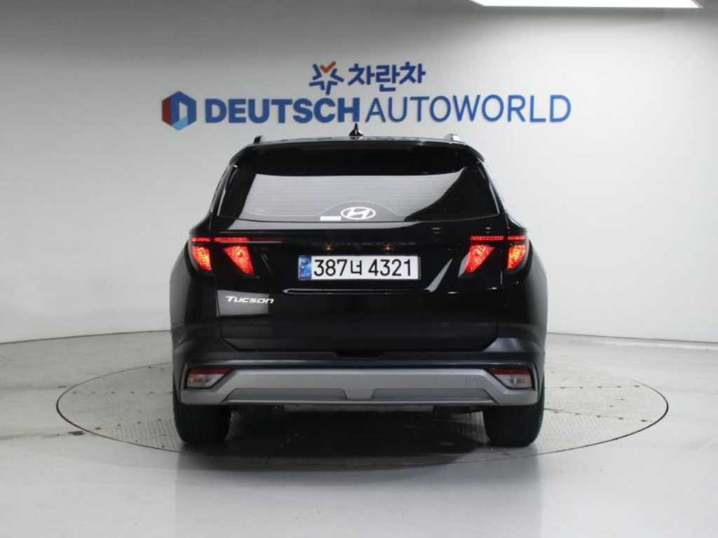 HYUNDAI TUCSON NX4 2024