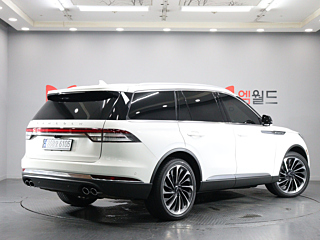 LINCOLN AVIATOR 2023