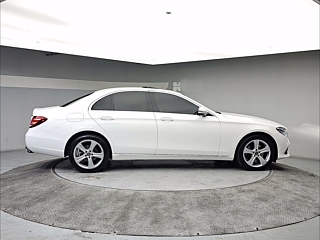 MERCEDES BENZ E-CLASS W213 2018