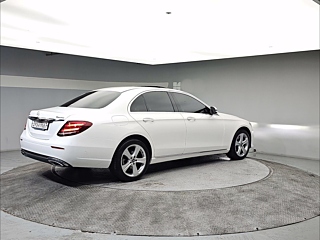MERCEDES BENZ E-CLASS W213 2018