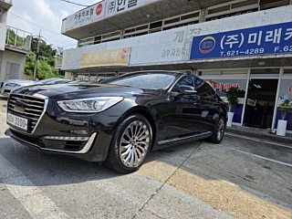GENESIS EQ900 2017