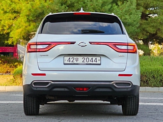 SAMSUNG QM6 2019