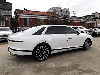 HYUNDAI GRANDEUR GN7 2025