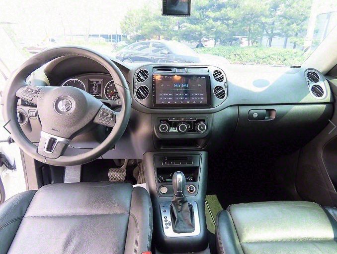 VOLKSWAGEN TIGUAN 2013