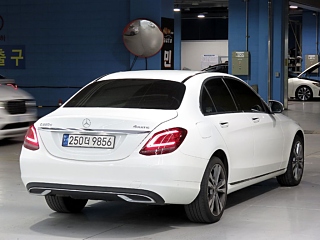 MERCEDES BENZ C-CLASS W205 2020