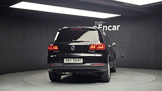 VOLKSWAGEN TIGUAN 2016