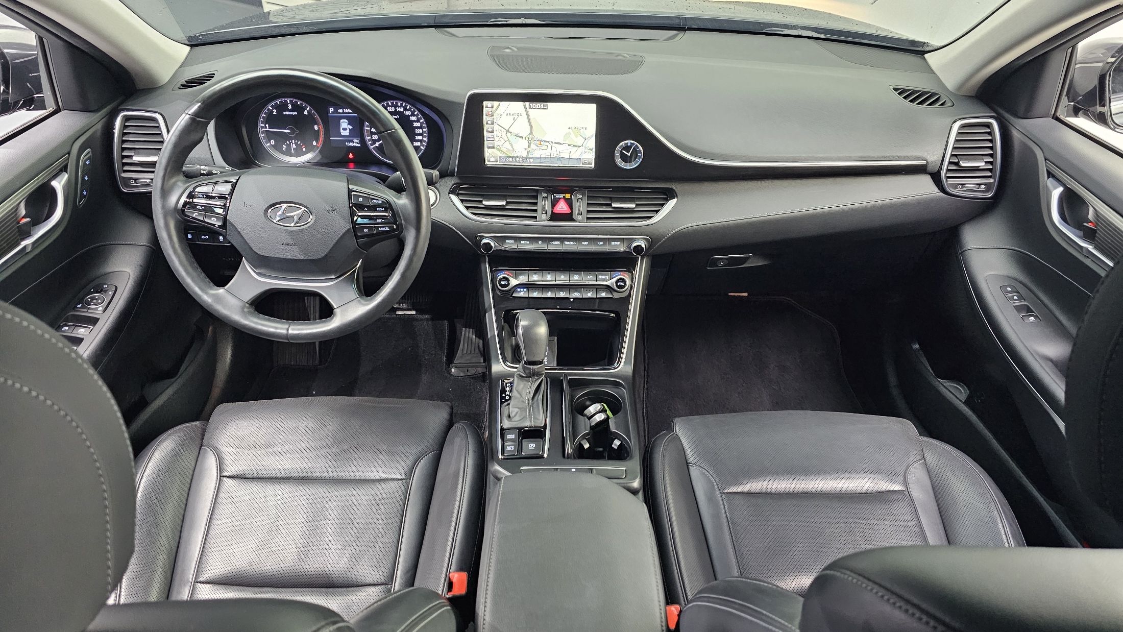 HYUNDAI GRANDEUR IG 2017