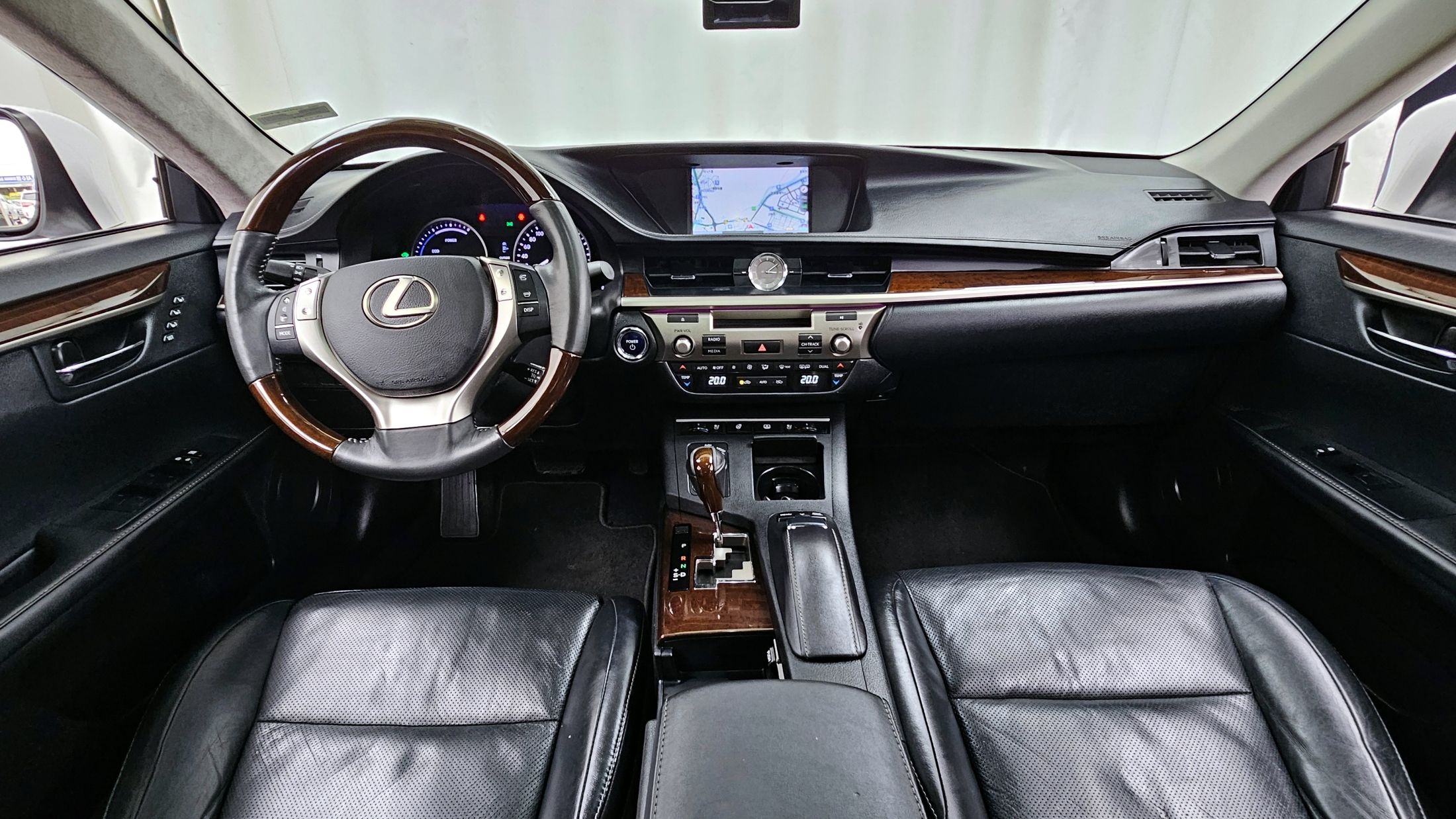 LEXUS ES300H 2013
