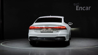 AUDI A7 4K 2020