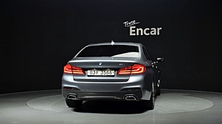 BMW 5-SERIES G30 2018