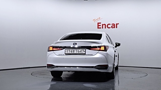 LEXUS ES300H 2020