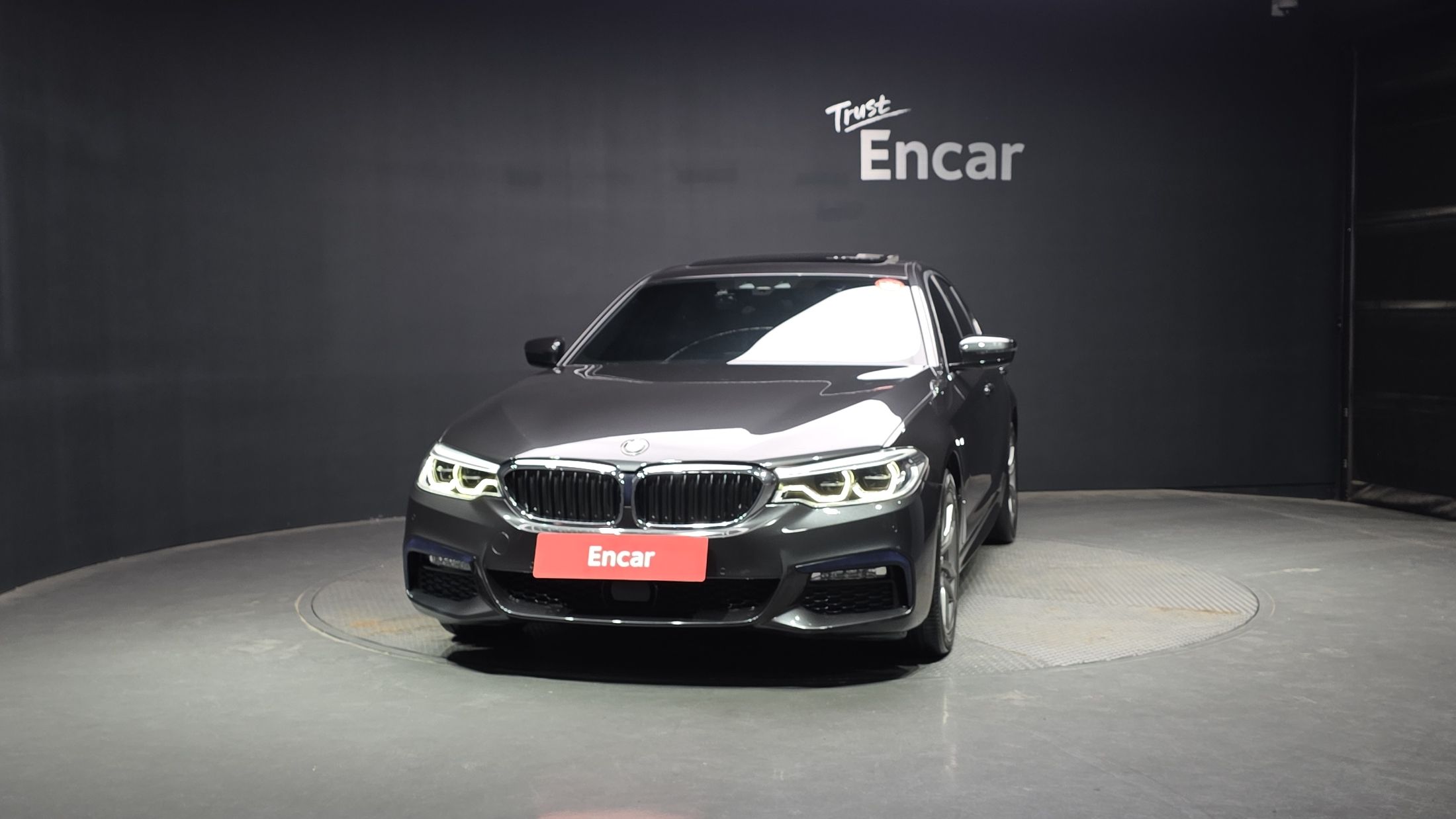 BMW 5-SERIES G30 2017