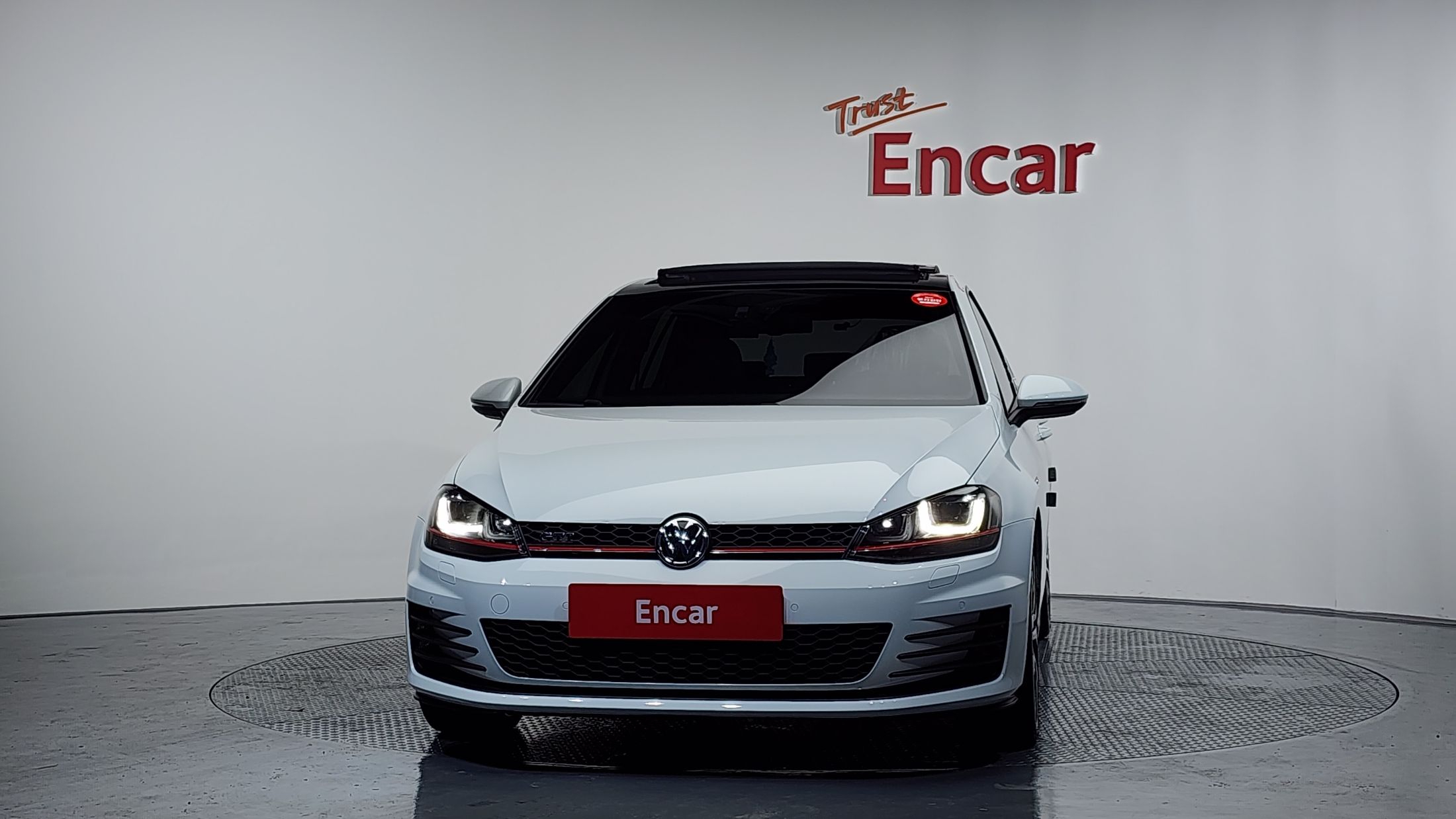 VOLKSWAGEN GOLF 2016