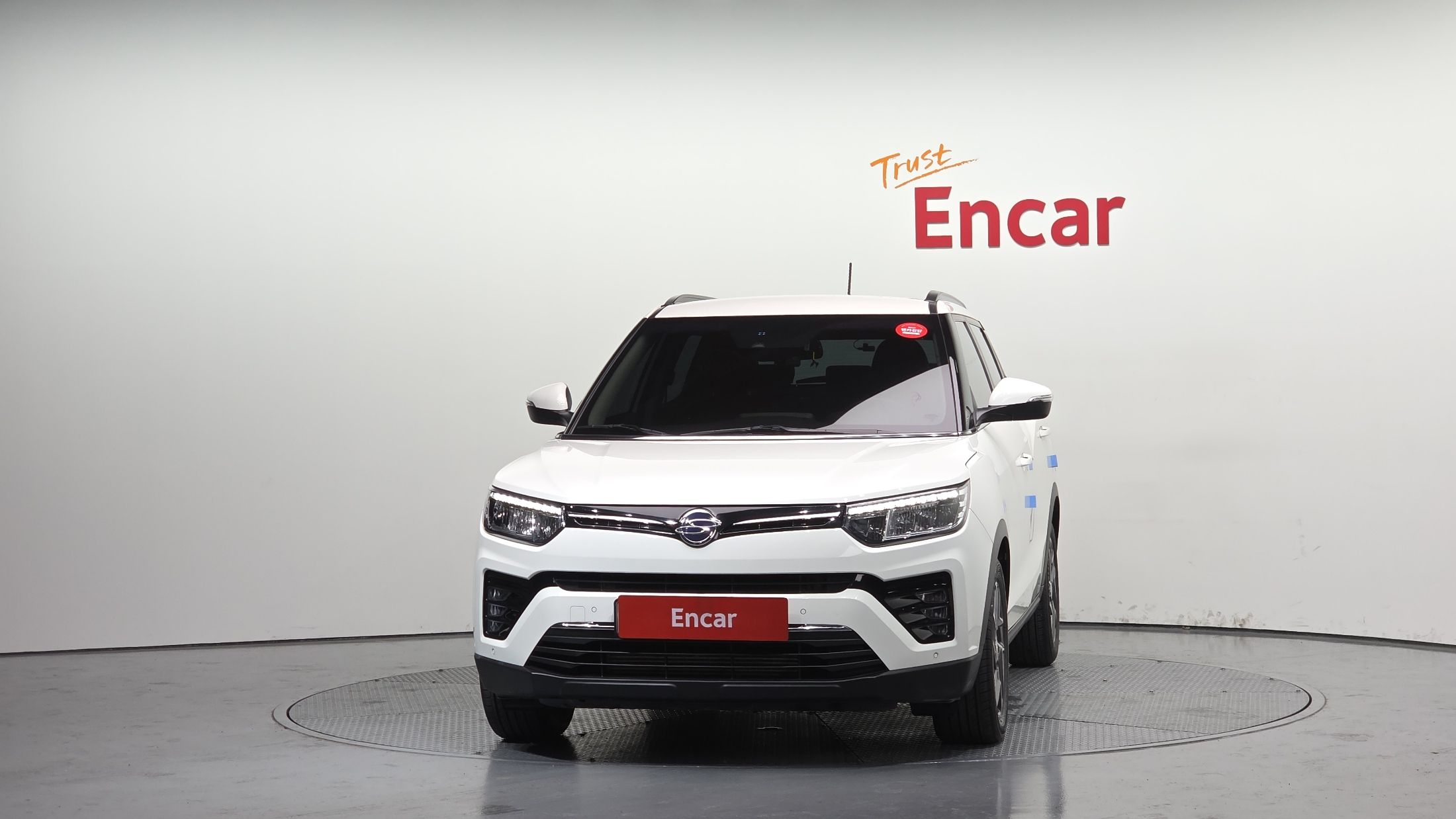 SSANGYONG TIVOLI VERY NEW 2021