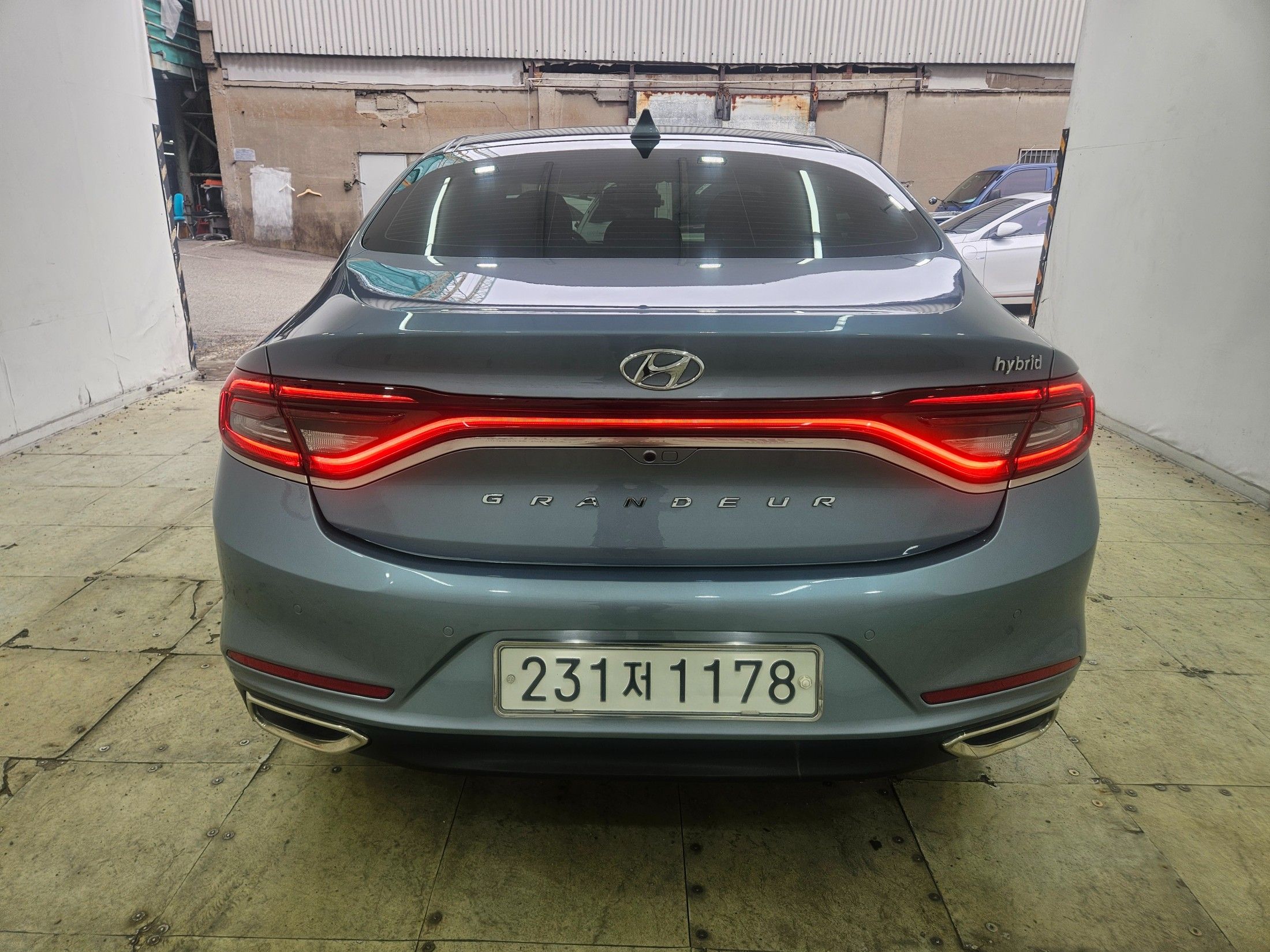 HYUNDAI GRANDEUR IG HYBRID 2017