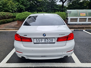 BMW 5-SERIES G30 2018