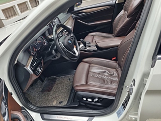 BMW 5-SERIES G30 2018