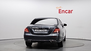 MERCEDES BENZ E-CLASS W213 2018