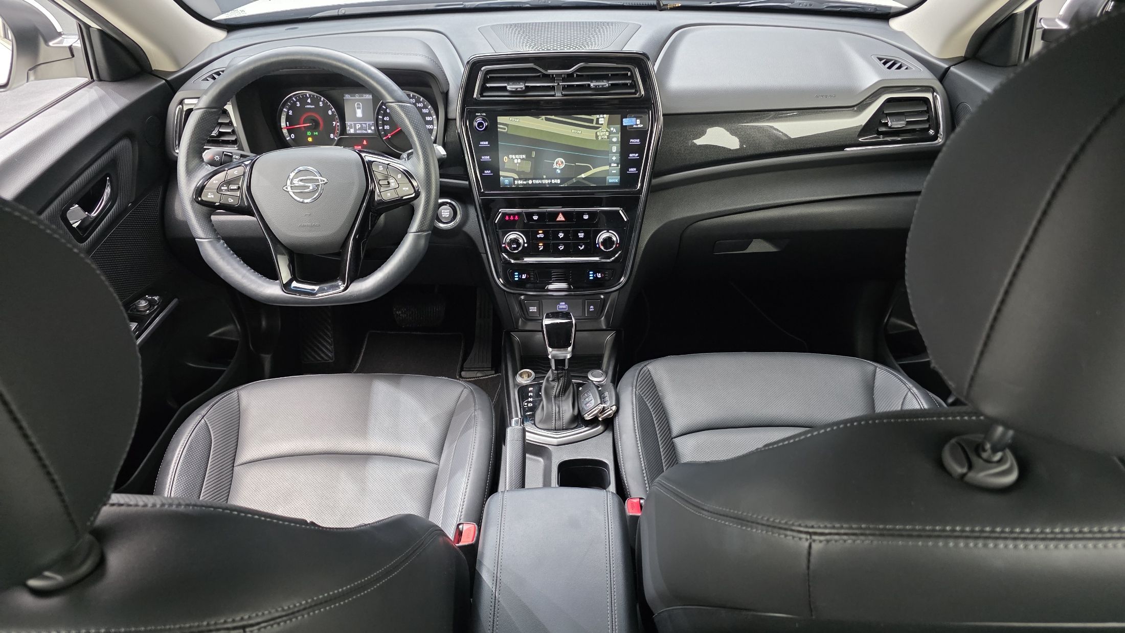 SSANGYONG TIVOLI VERY NEW 2022