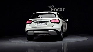 MERCEDES BENZ GLA-CLASS X156 2017