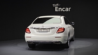 MERCEDES BENZ E-CLASS W213 2018