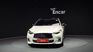 INFINITI Q30 2018