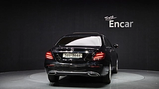 MERCEDES BENZ E-CLASS W213 2018