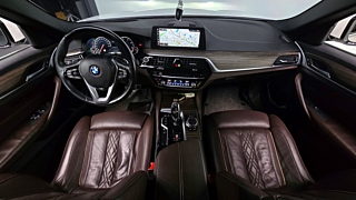 BMW 5-SERIES G30 2017