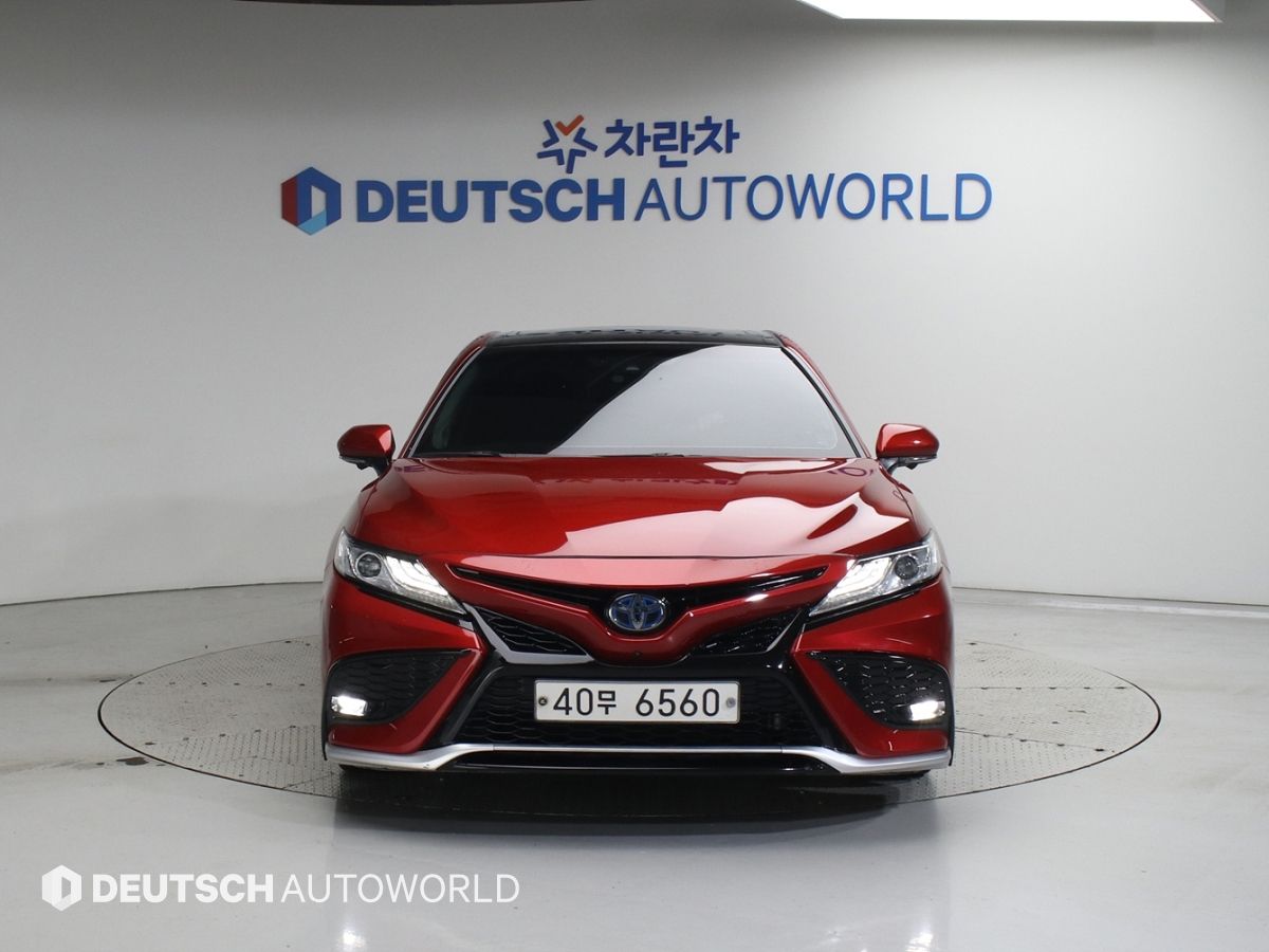 TOYOTA CAMRY XV70 2018