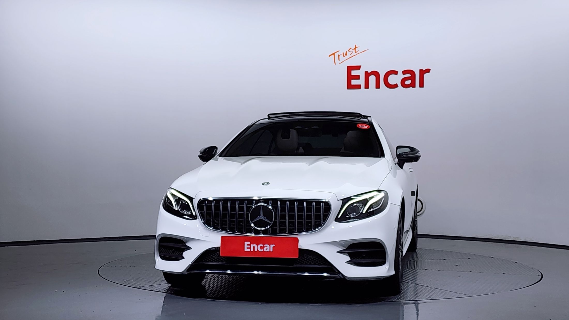 MERCEDES BENZ E-CLASS W213 2019