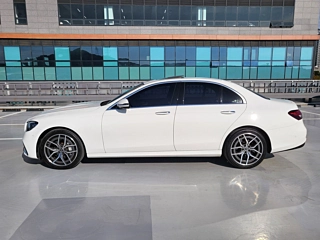 MERCEDES BENZ E-CLASS W213 2021