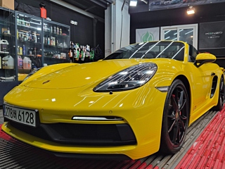 PORSCHE 718 BOXSTER 2019