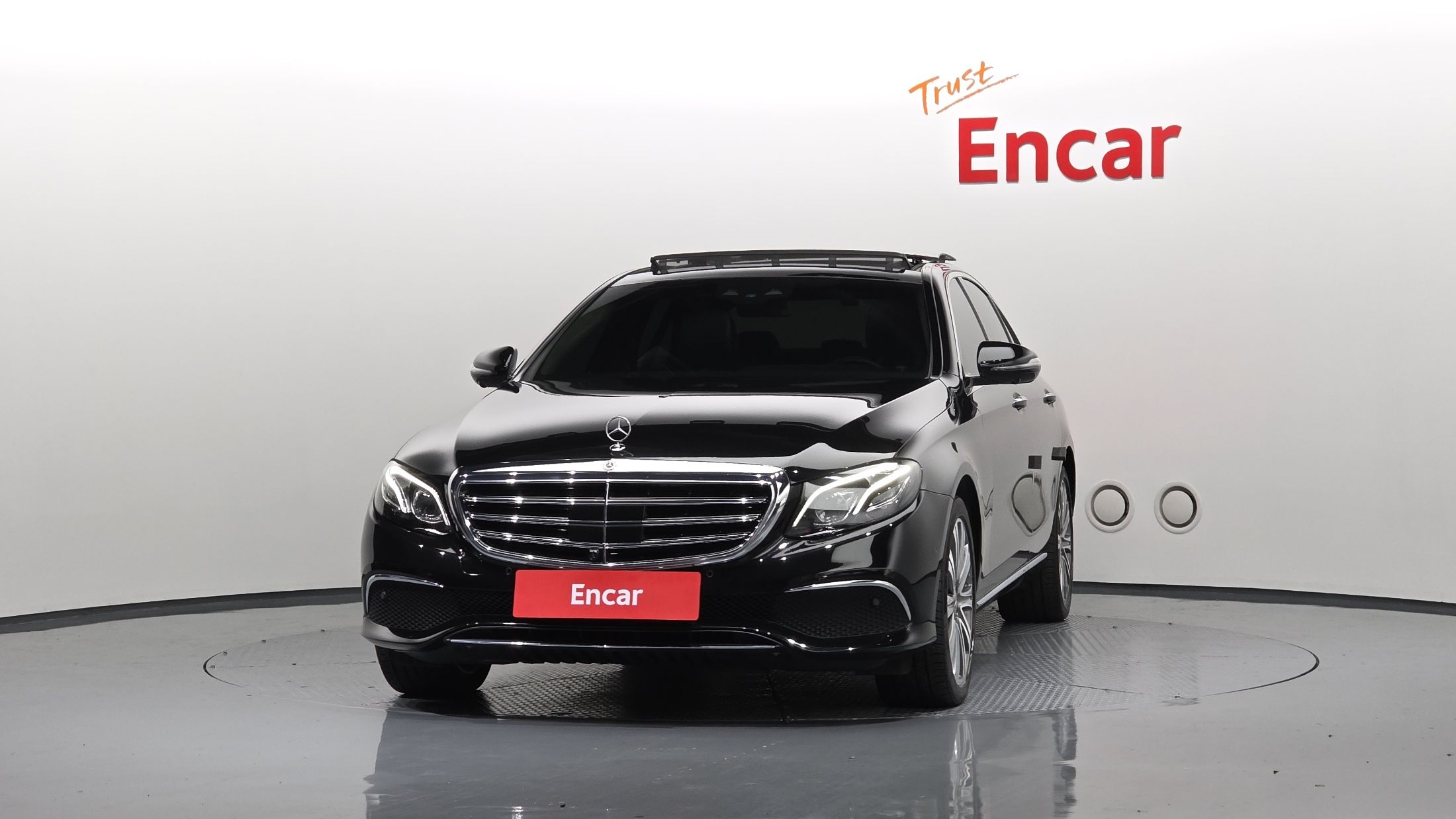 MERCEDES BENZ E-CLASS W213 2019