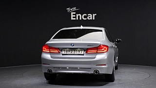 BMW 5-SERIES G30 2019