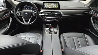 BMW 5-SERIES G30 2019