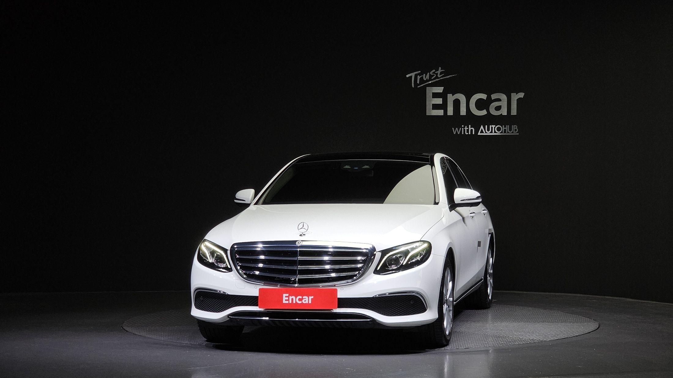 MERCEDES BENZ E-CLASS W213 2019