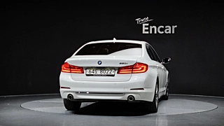 BMW 5-SERIES G30 2019