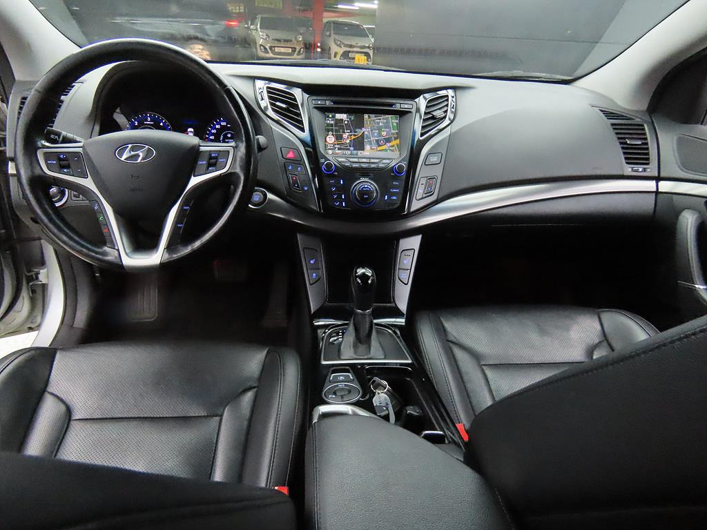 HYUNDAI I40 SALOON 2012