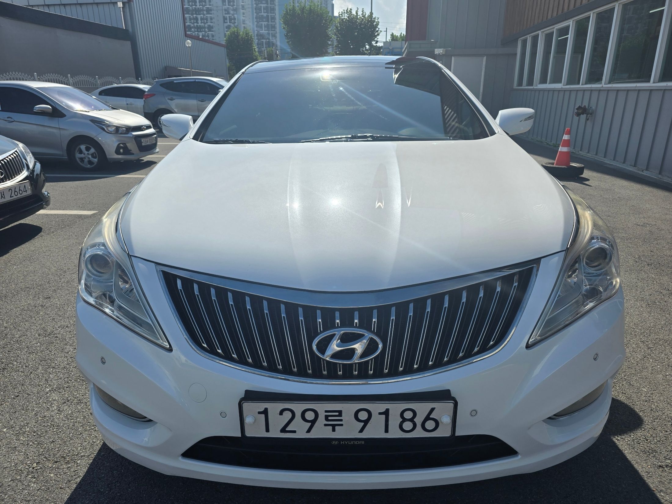 HYUNDAI GRANDEUR HG 2011
