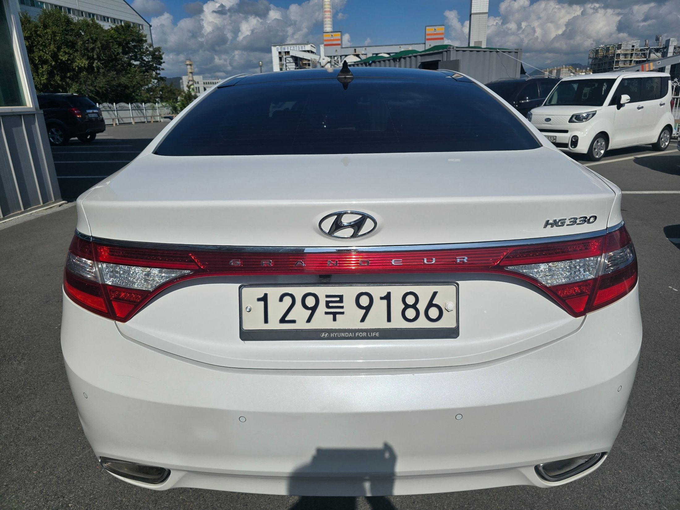 HYUNDAI GRANDEUR HG 2011