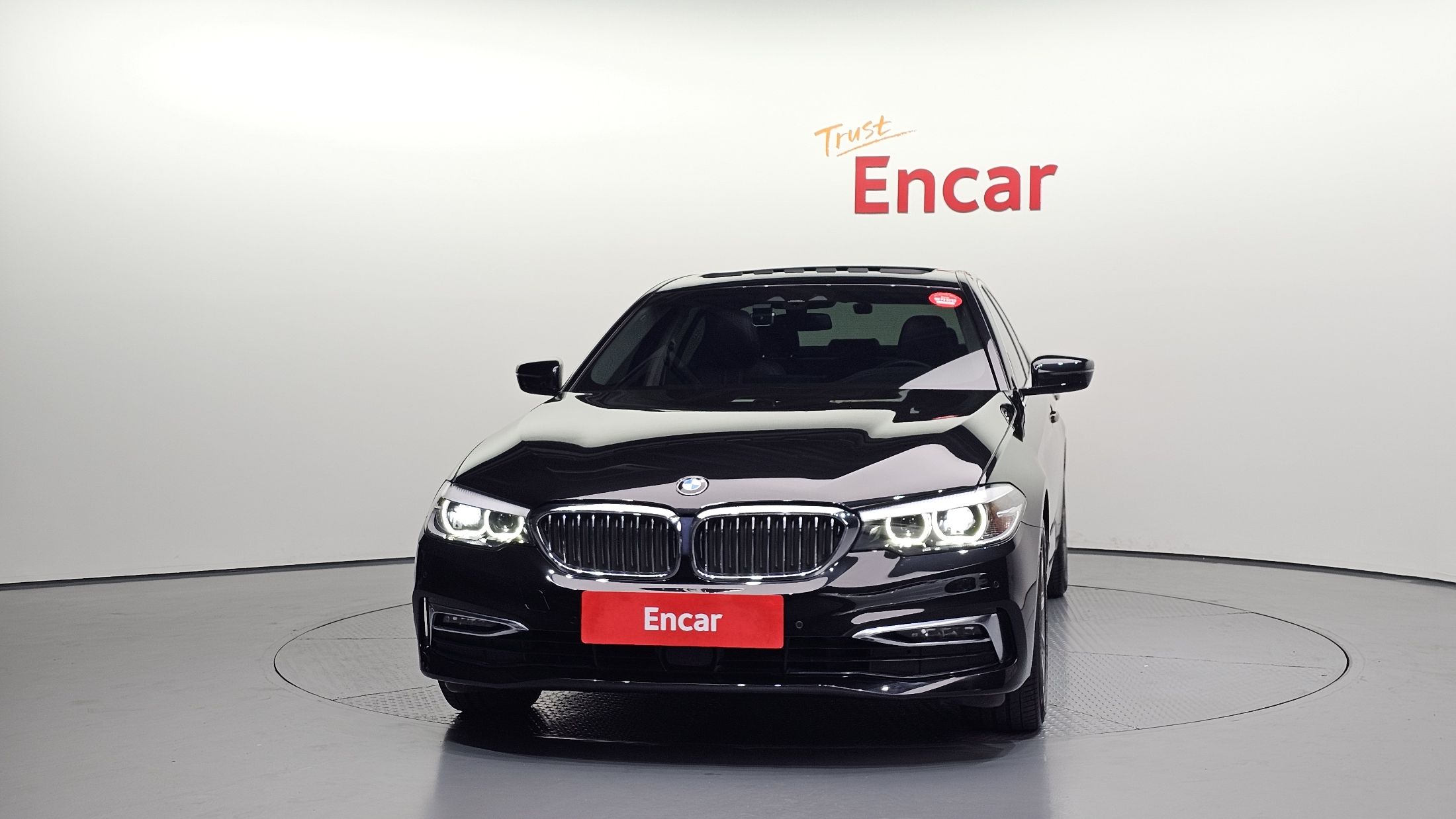 BMW 5-SERIES G30 2019