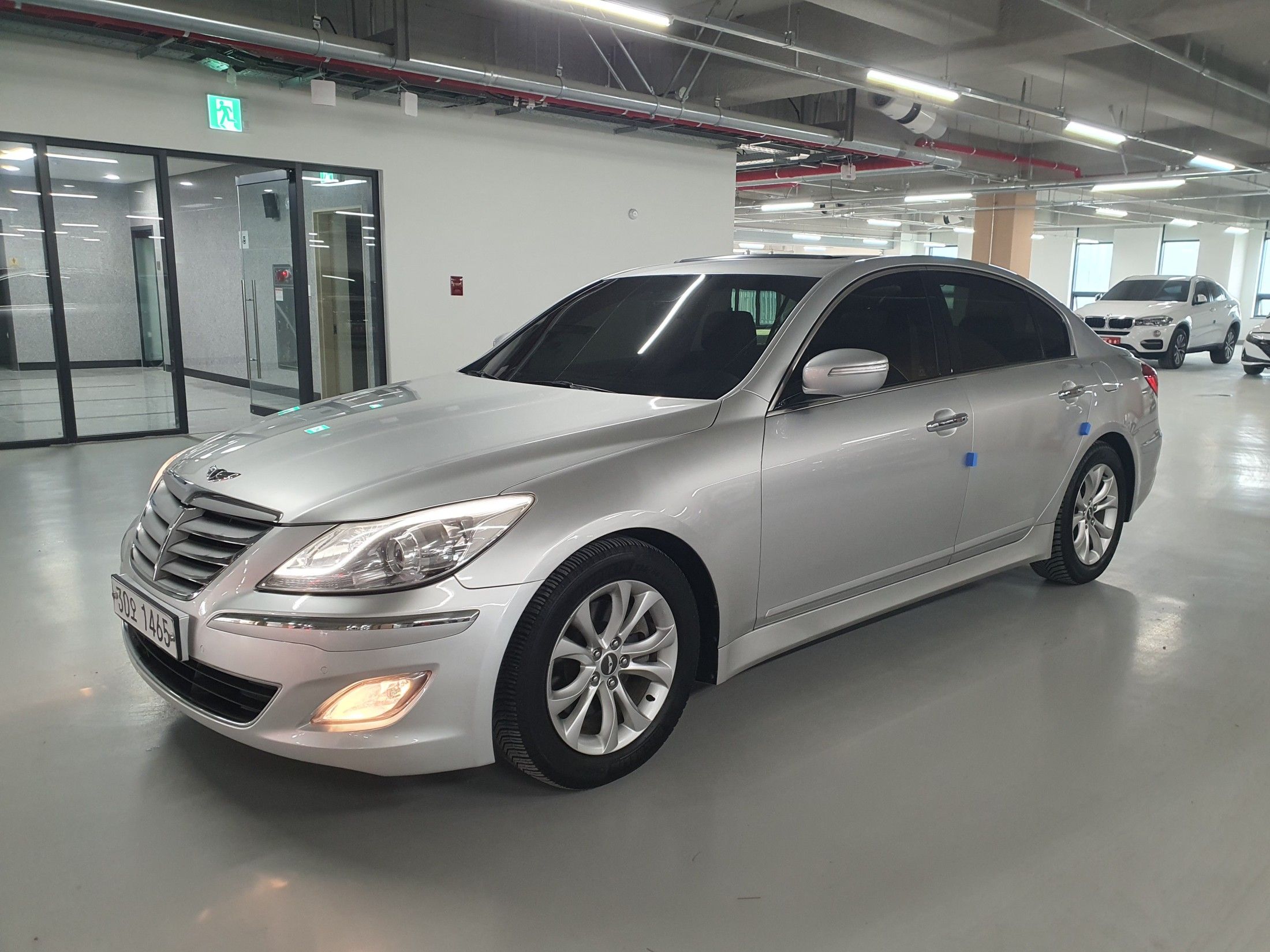 HYUNDAI GENESIS