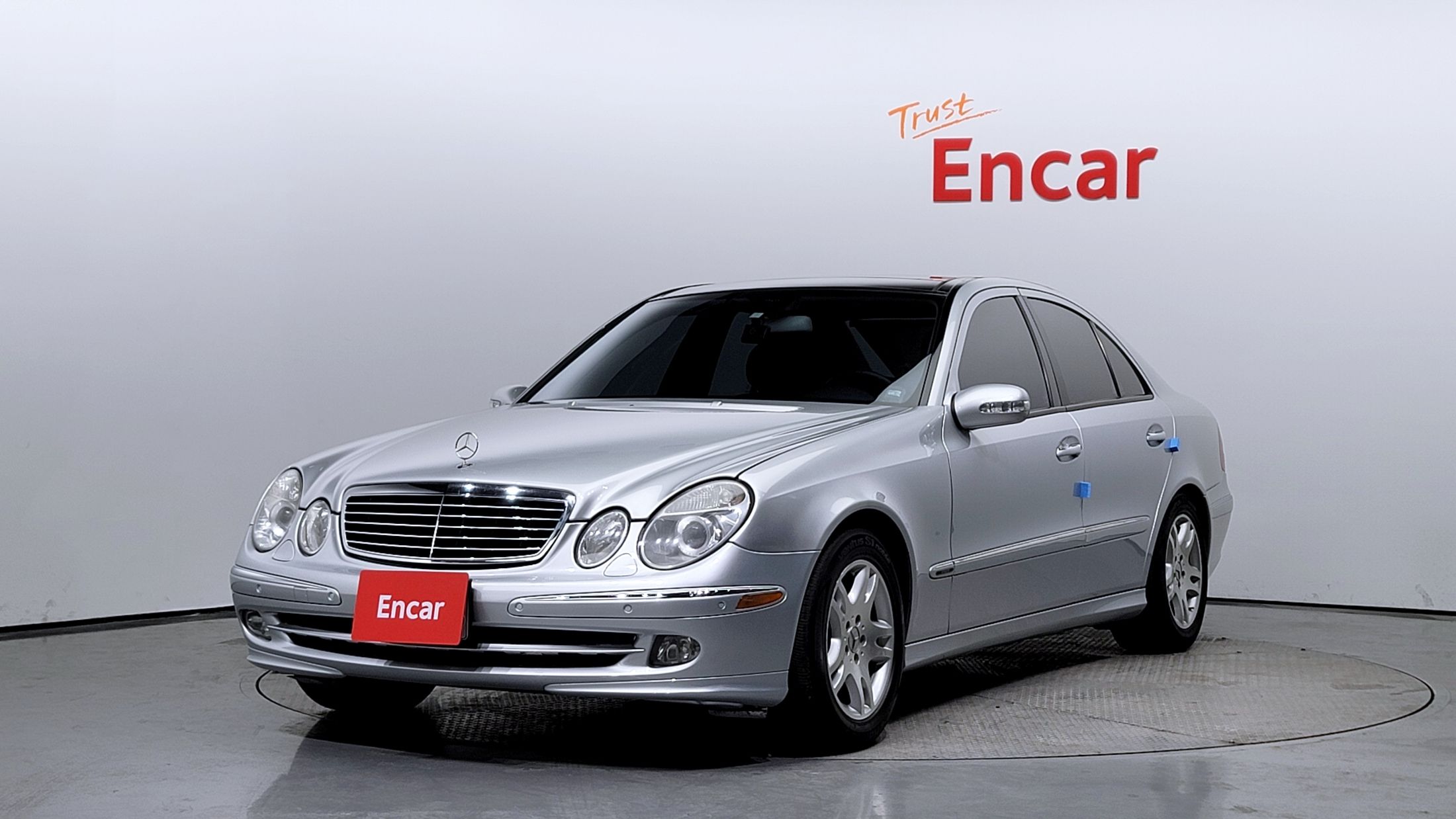MERCEDES BENZ E-CLASS W211